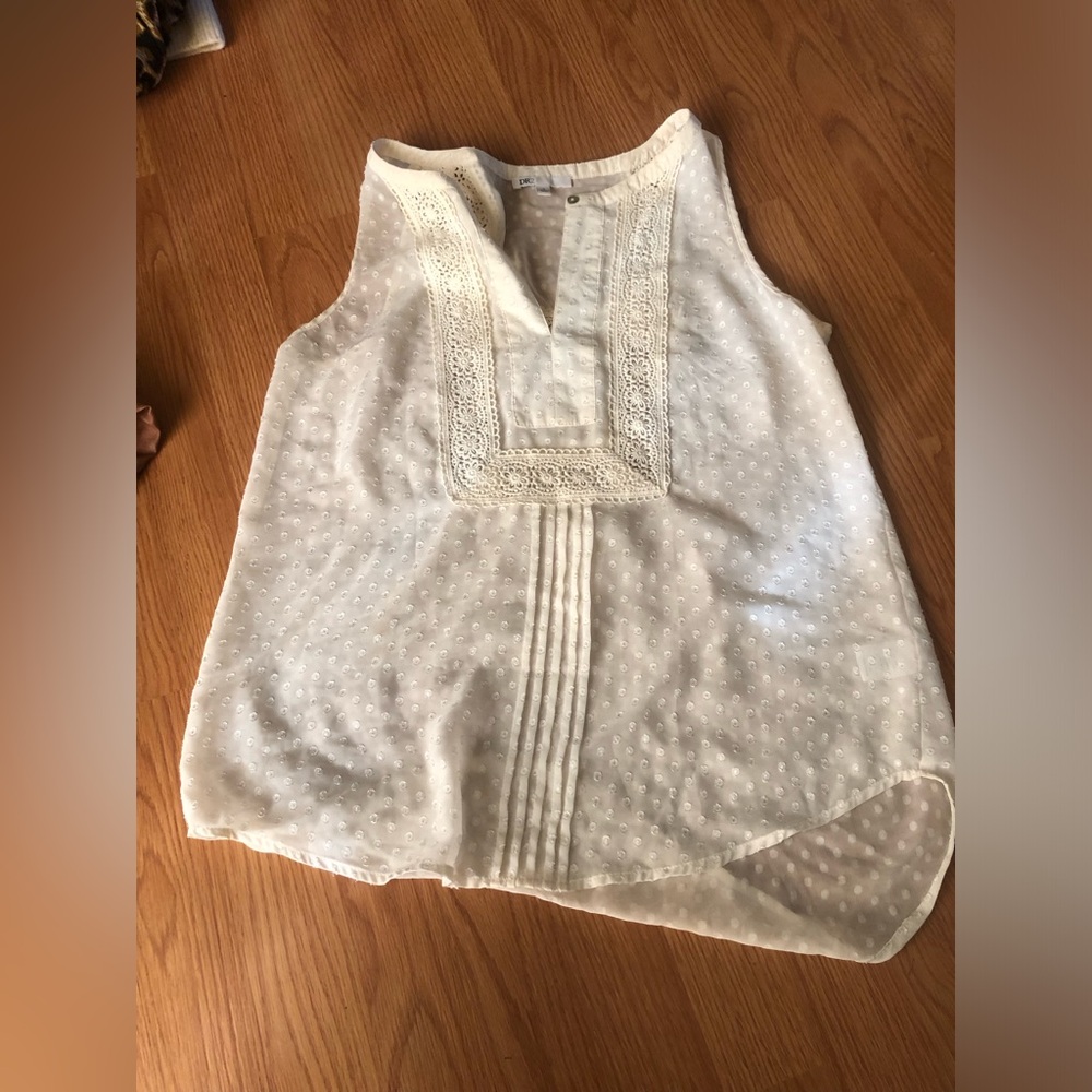 DR2 Cream Eyelet Lace Pintuck Tank